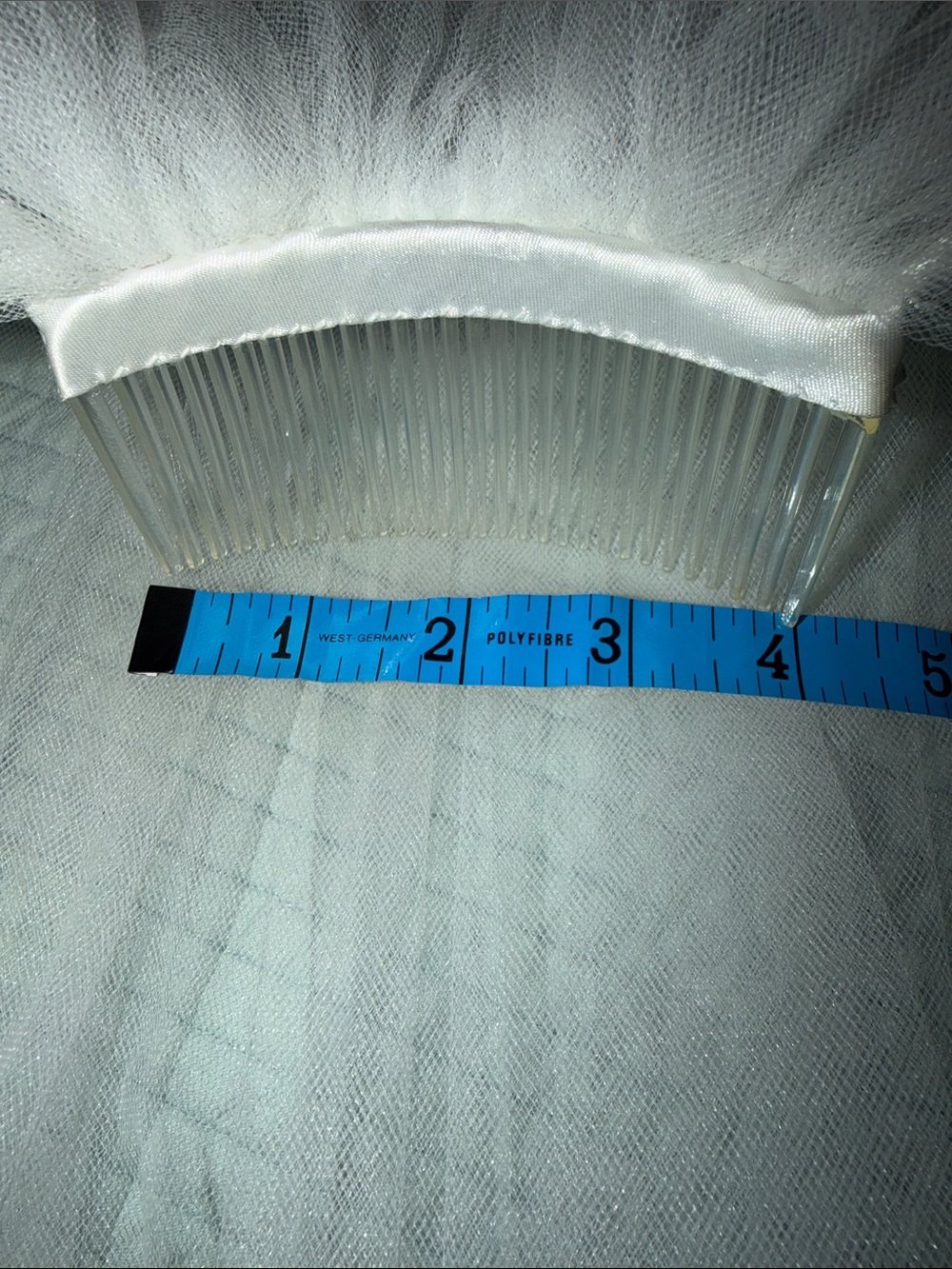Bridal Veil, White Tulle 2-layer, Satin Edge Trim, 4” Comb, Elbow Length, New - Picture 7 of 8